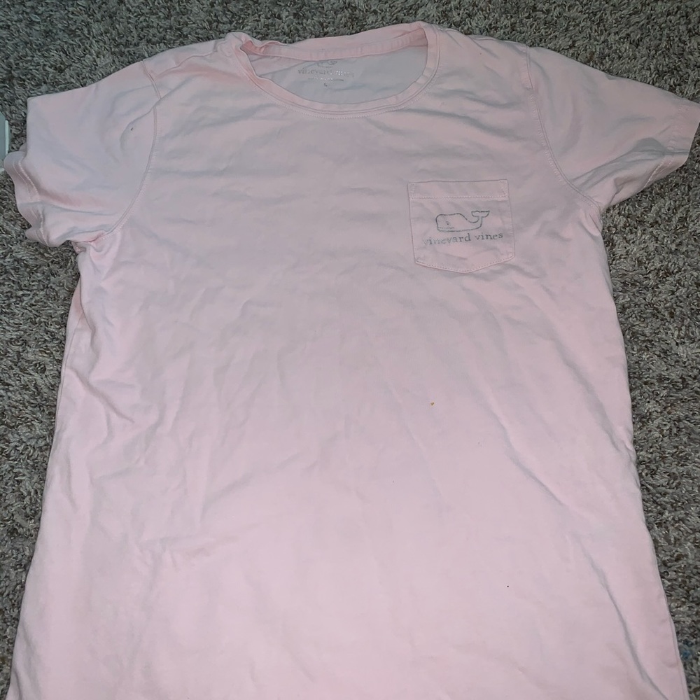 Vineyard vines t shirt!!